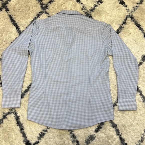 White and Blue Mizzen + Main Button Up Shirt size Medium Standard Fit - Picture 7 of 7